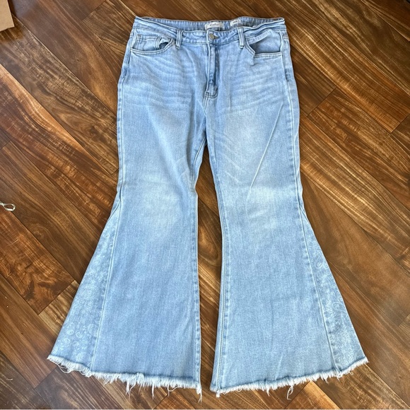 Kancan Light Blue High Rise Print Inset Flared Women Jeans - Picture 2 of 3